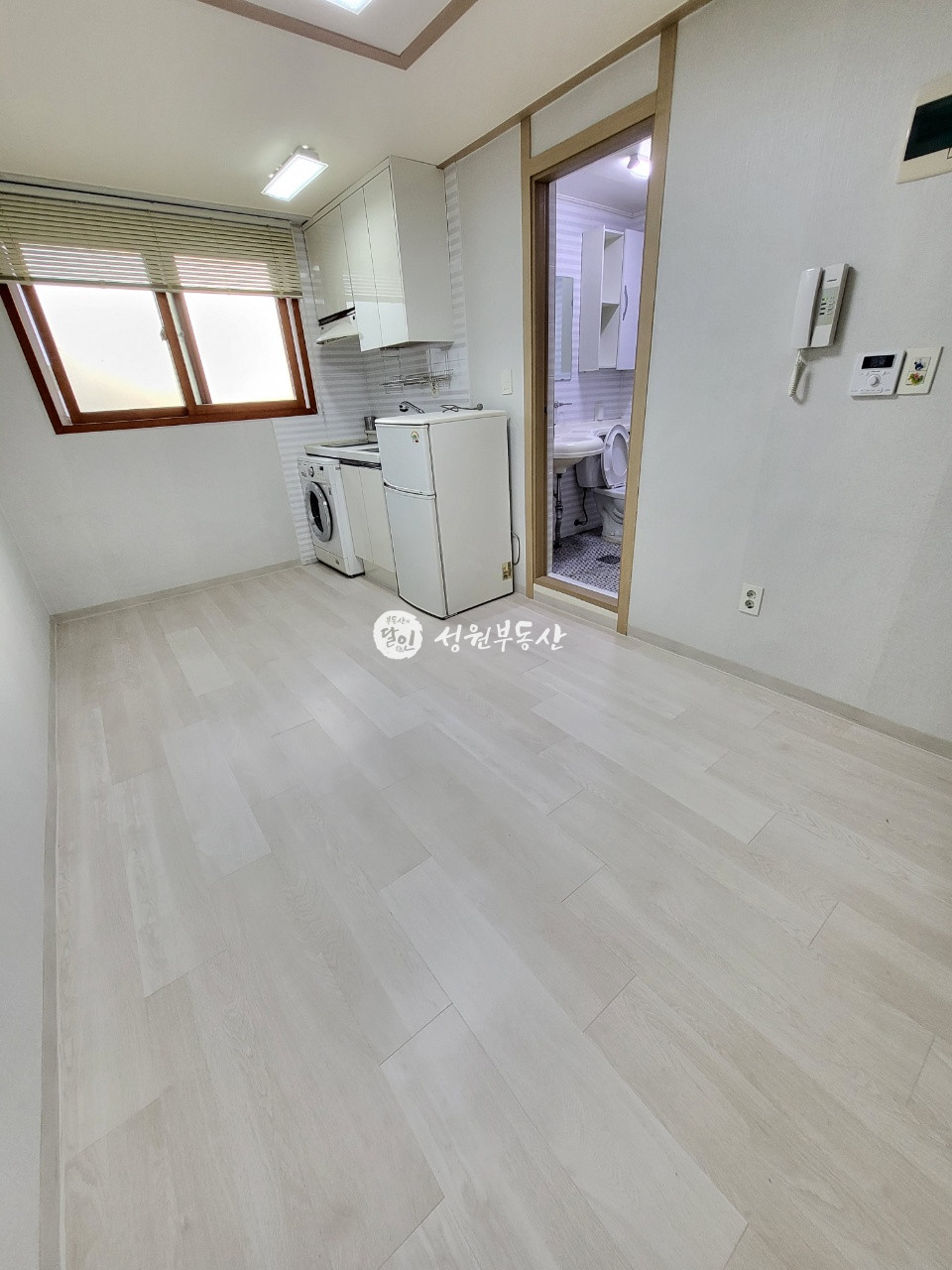 서울 강북구 수유동 170-8 (명신에스빌), 303 SW우이천 공실 6평 밝고깔끔한 풀옵션원룸 월세 매물번호 12150 사진 1